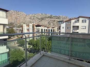 KONYAALTI HURMA MAHALLESİ VİA MARİS 1 SİTESİ 1+1 SATILIK DAİRE