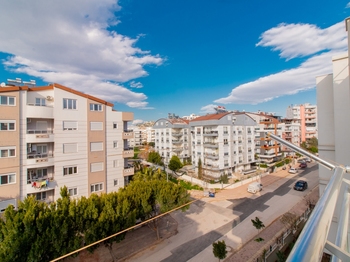 KONYAALTI HURMA MAHALLESİ VİA MARİS 1 SİTESİ 1+1 SATILIK DAİRE